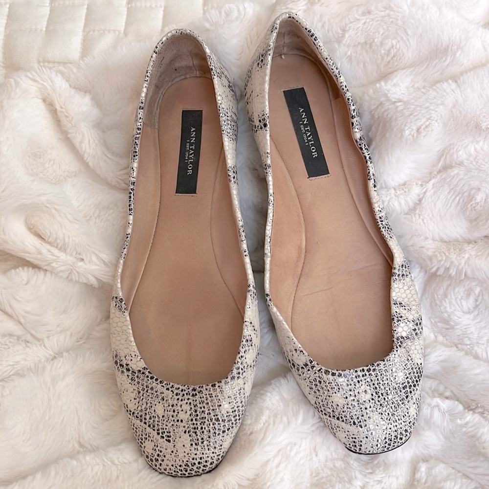 Ann Taylor ballet flats